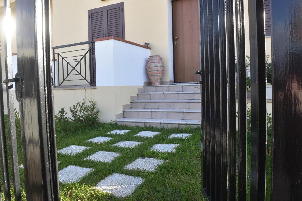 Bed & Breakfast Domus Pepe Scalea Exterior photo