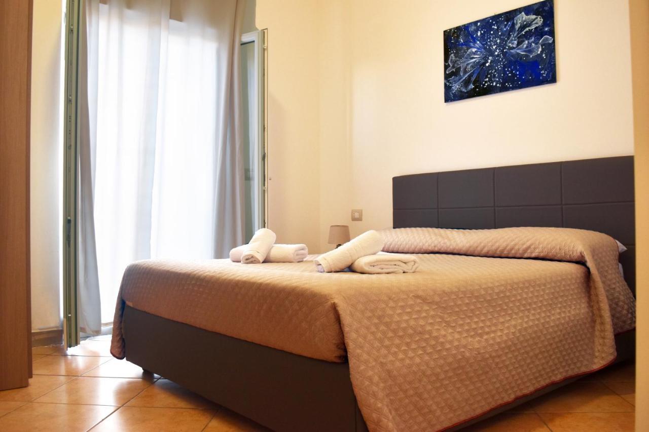 Bed & Breakfast Domus Pepe Scalea Exterior photo